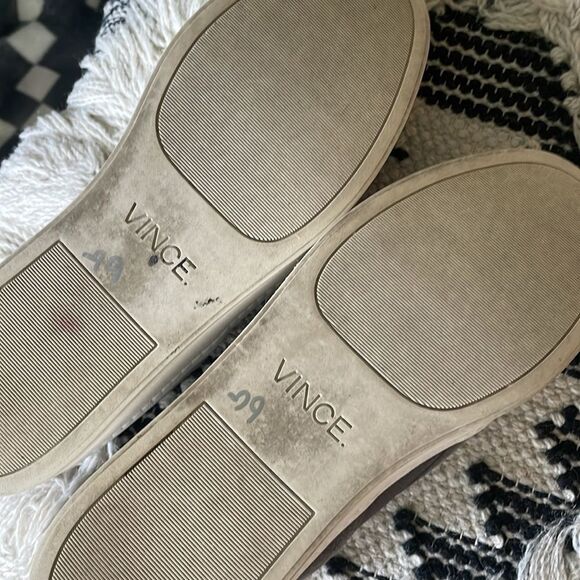 Vince size 7.5 grey suede warren sneakers - Picture 3 of 4